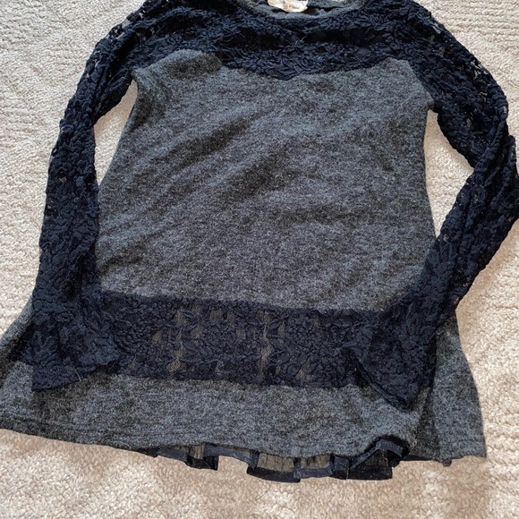 Charcoal sweater with black lace trim - Picture 1 of 3